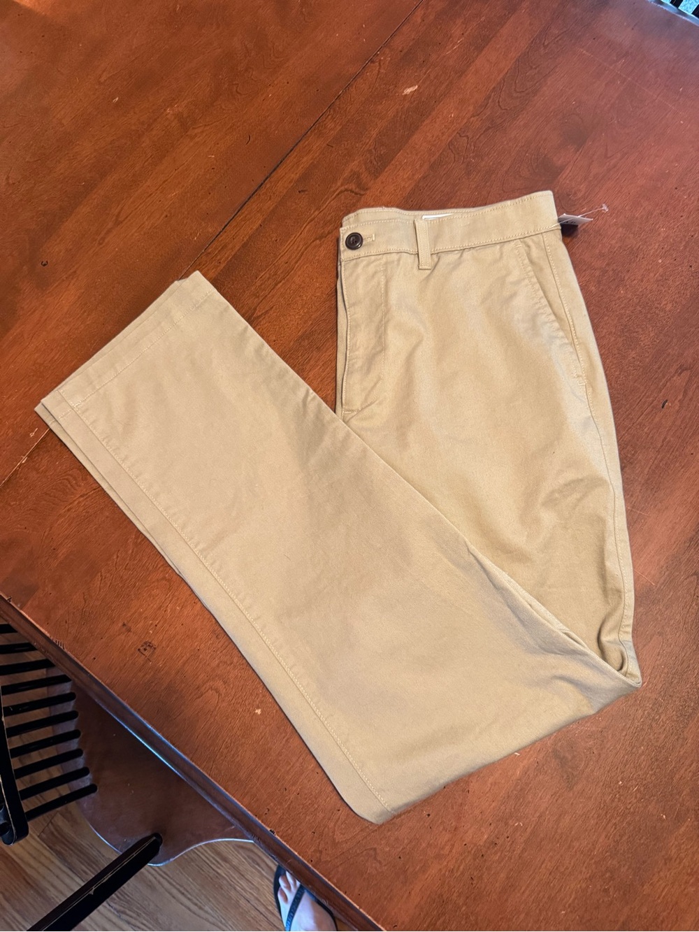 GAP Men's Khaki Straight-Fit Chinos